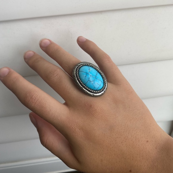 Ring - Picture 1 of 2